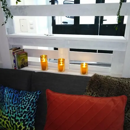 Modern Loft Apartment *